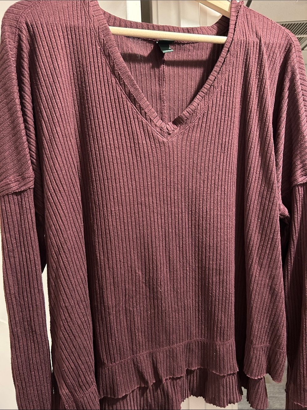Wild Fable Mauve Ribbed V-Neck Sweater